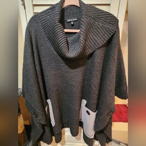 Cable & Gauge Charcoal Poncho with Pockets Small/Medium